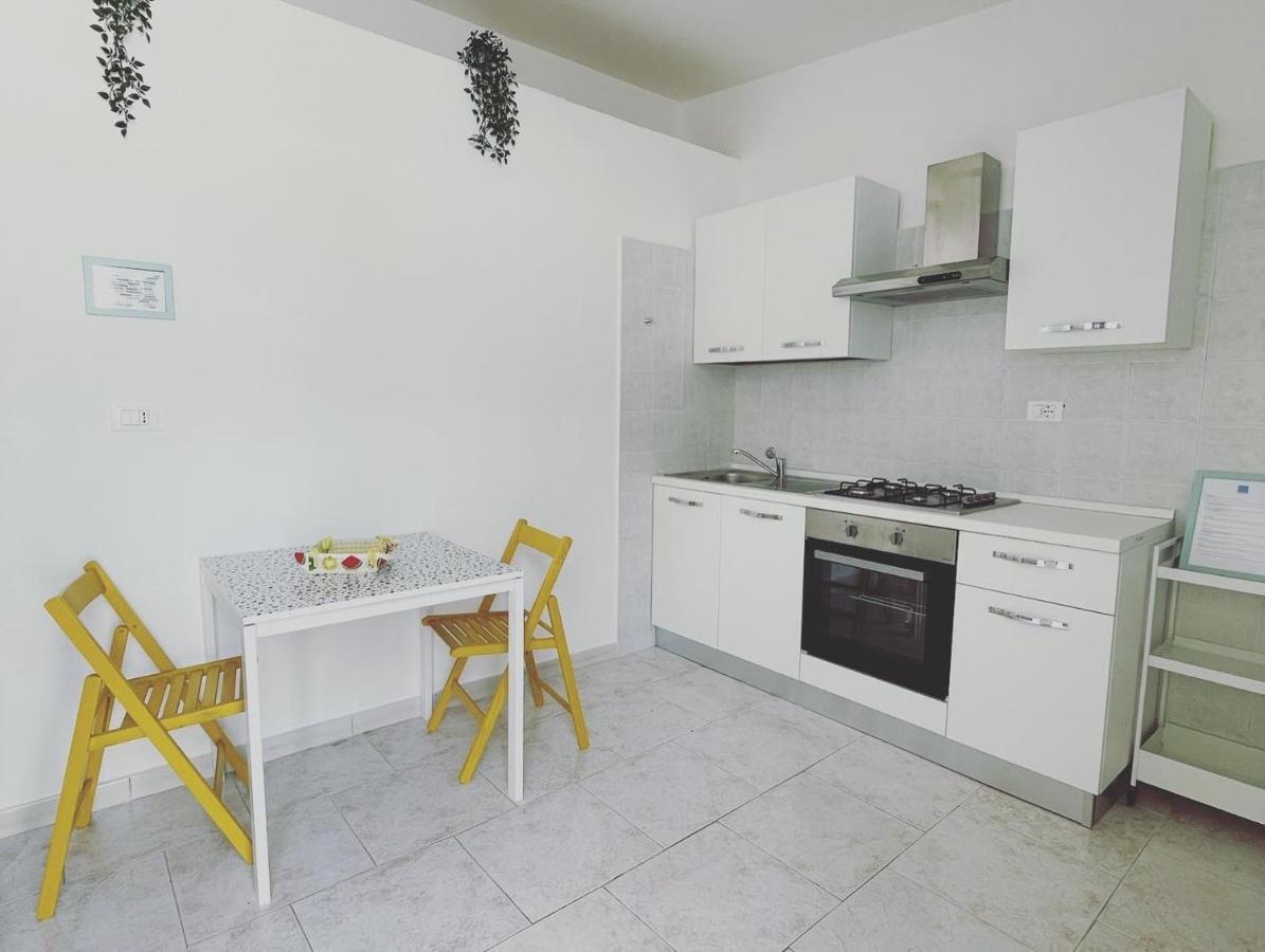 Al Meriggio Apartments Бруколи Экстерьер фото